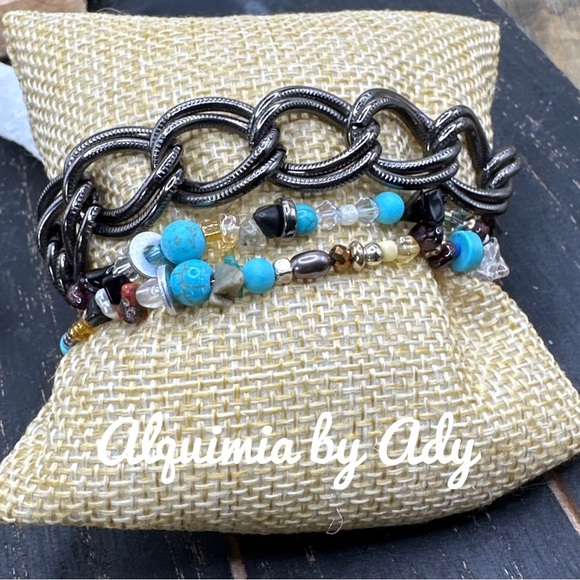 Turquoise chunky wrap around statement bracelet - Picture 1 of 2